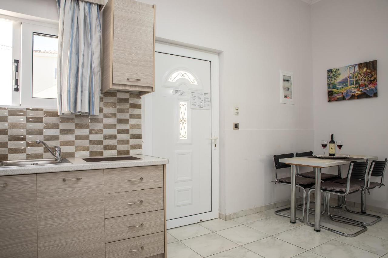 Tom & John Center Aparthotel Tsilivi  Buitenkant foto